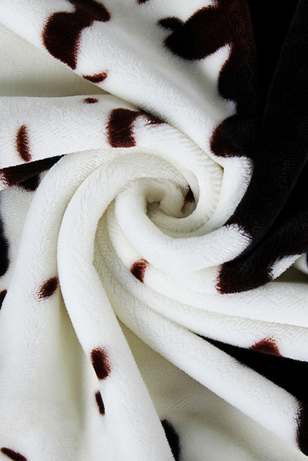 Cozy Cow Print Plush Blanket